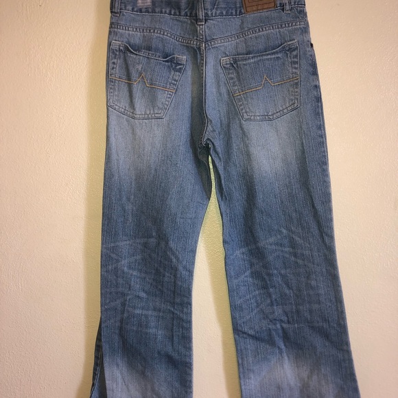 Blue Jean - Picture 4 of 4